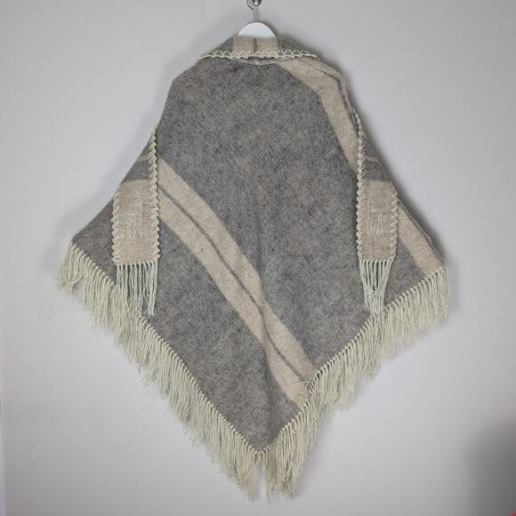 Vintage Alpaca Wool Poncho with Fringe and Embroidery 42 inches Gray and Beige - Picture 5 of 9